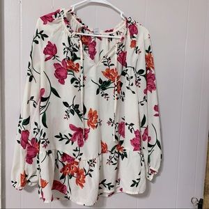 Women’s Old Navy peplum top, NWOT, Size Large